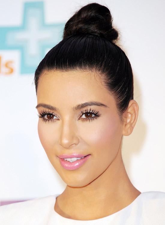 Topknot torcido liso