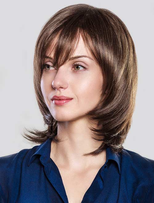 Thin central bangs hairstyle