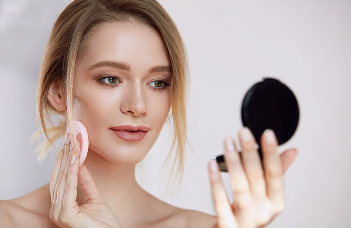 Makeup tips and tricks for applying face powder