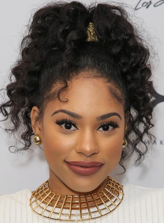 52 Amazing And Easy Hairstyles For Frizzy Hair
