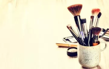 Makeup tips and tricks for makeup brushes