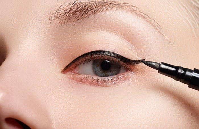 Makeup tips and tricks for applying eyeliner