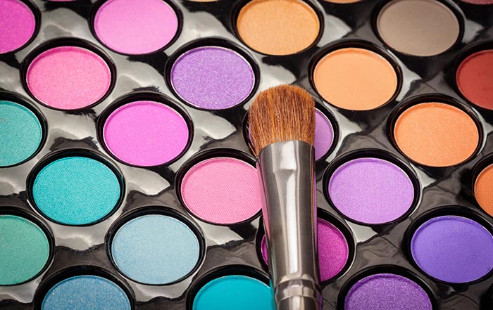 Makeup tips and tricks for applying eyeshadow