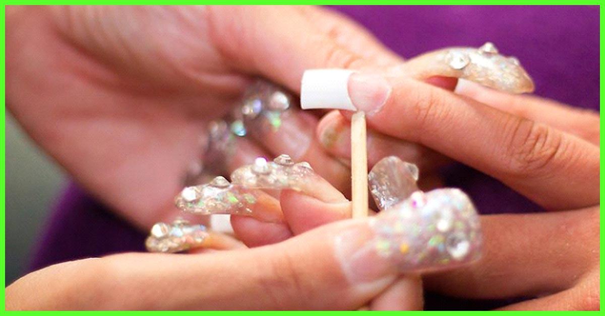 Pros And Cons of Acrylic Nails  How To Apply Acrylic Nails?