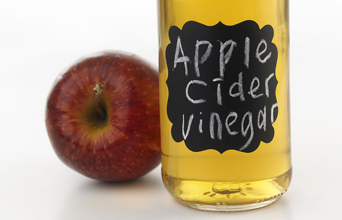 Apple cider vinegar for a homemade hair rinse