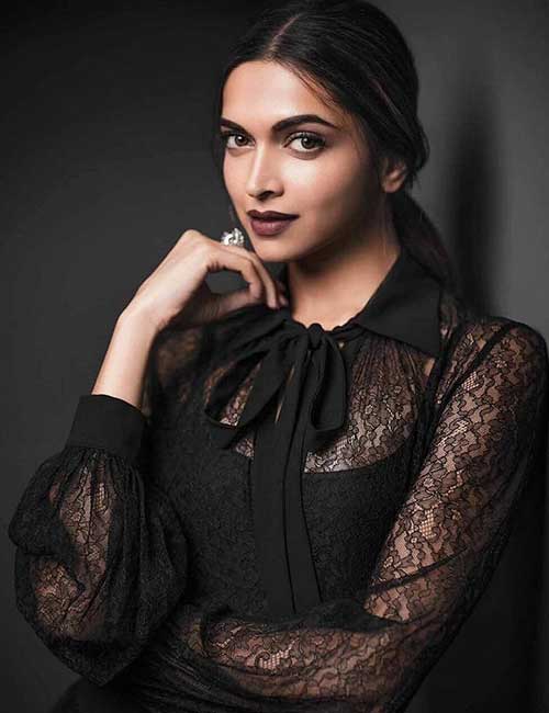 Hairstyle for heart-shaped faces inspired by Deepika Padukone