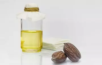 Jojoba oil for a homemade hair rinse