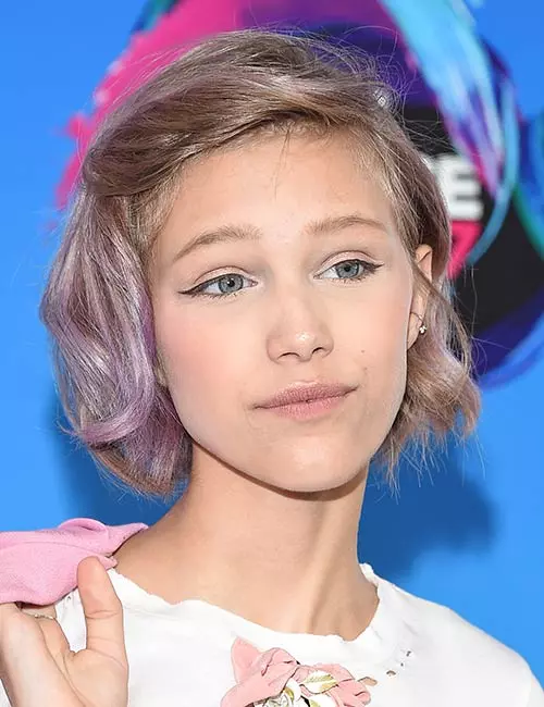 Lilac highlights teen hairstyle for summer