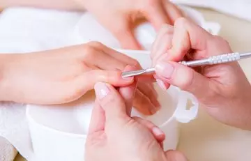 Applying acrylic nails step 1
