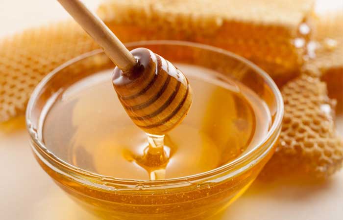 Deep conditioning for hair with honey
