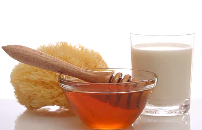Honey and milk face mask for glowing skin