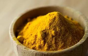 Turmeric face mask for glowing skin