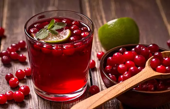 Cranberry juice to get rid of fungal skin infections