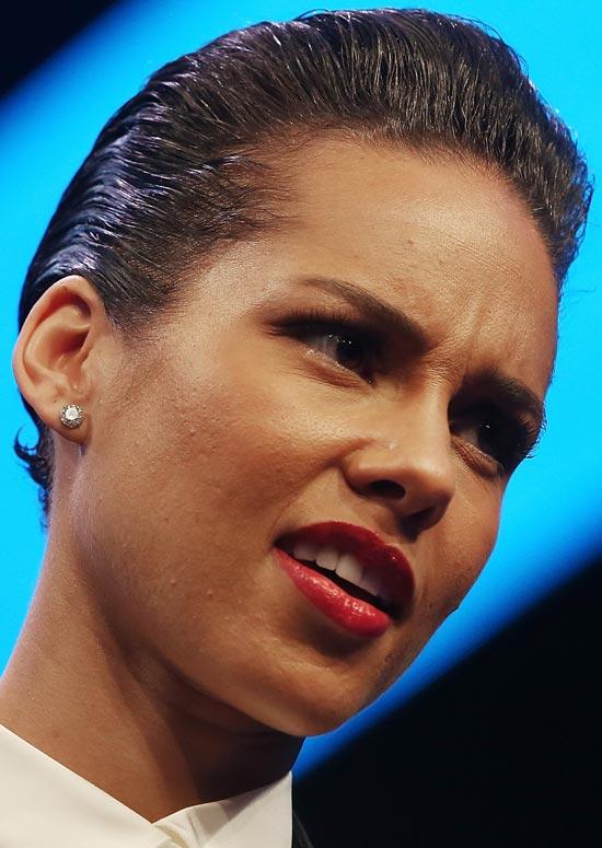 Brushed Back Hairstyle Female Which Haircut Suits My Face Brushed Back Hairstyle Female Which Haircut Suits My Face