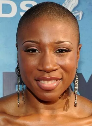 Aisha Hinds' nearly shaved bold bald and beautiful hairstyle