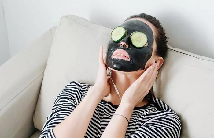 Activated charcoal and aloe vera face packs for acne
