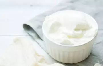Homemade curd and oatmeal face pack