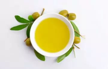 Olive oil and onion juice for hair growth