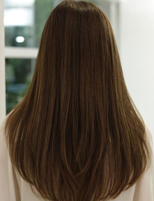 Subtle V long layered hairstyle