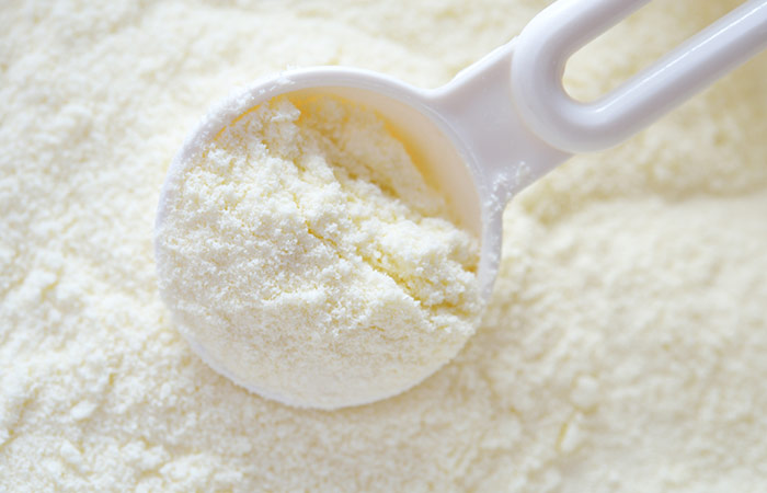 7.-Saffron-And-Milk-Powder-For-Dry-Skin