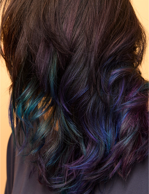 Colored tip layer hairstyle