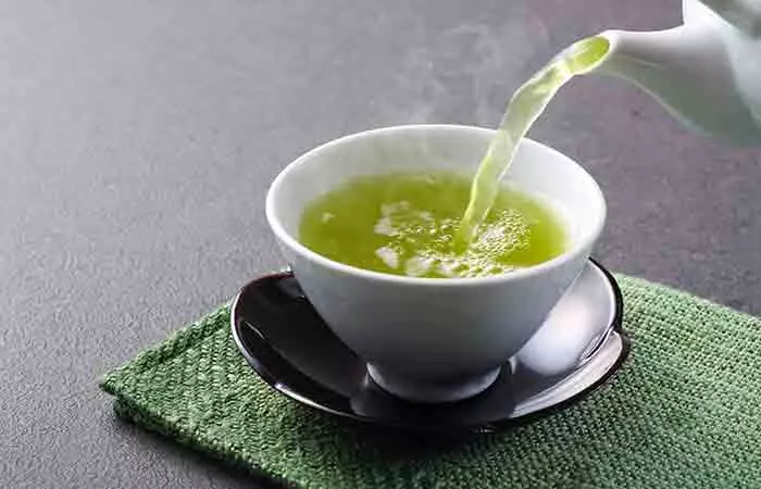 Drinking green tea is a Chinese beauty secret