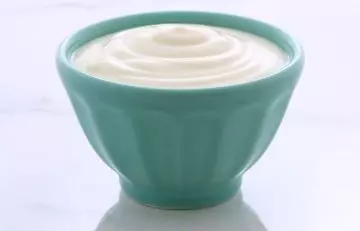 Homemade Greek yogurt and coconut milk deep conditioner to repair damaged hair