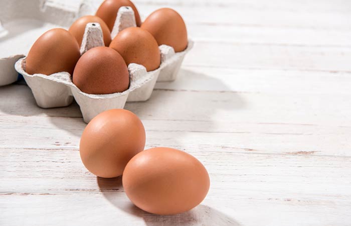 Homemade egg and olive hair conditioner to boost sebum production in natural hair