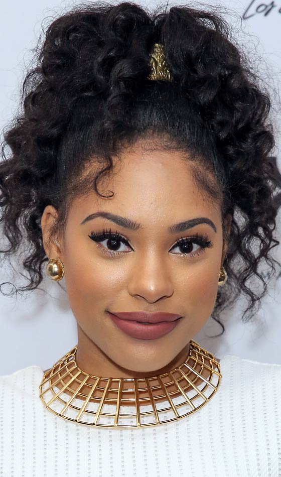 20 Curly Ponytail Hairstyles That Every Woman Should Try