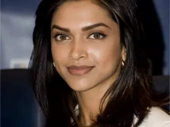 30 Bollywood Celebrities Without Makeup: Unbelievable Photos