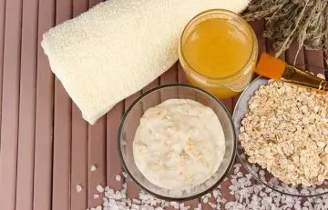Homemade oats face pack for open pores