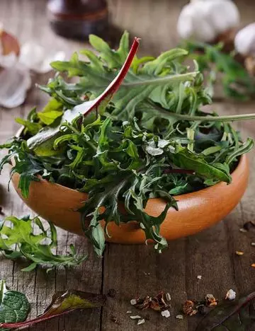 Leafy greens, kale, and spinach for weight loss