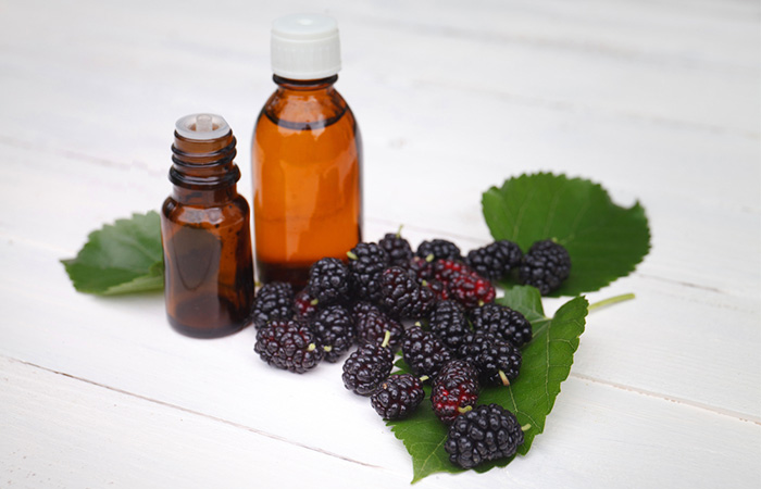 Mulberry extracts for skin pigmentation