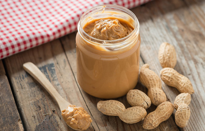 Peanut butter as one of the foods that burn belly fat