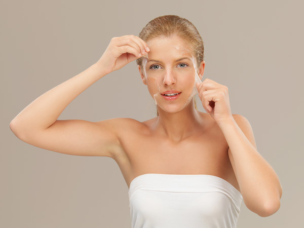 Peel-off masks to remove facial hair