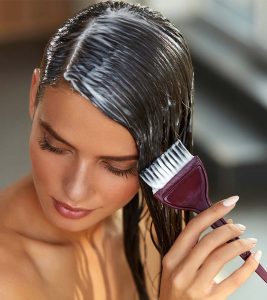 印度有11种适合干燥卷曲头发的最佳发膜