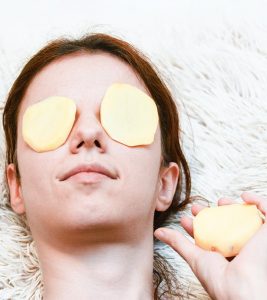 15 Best Potato Face Packs For Glowing, Fa...