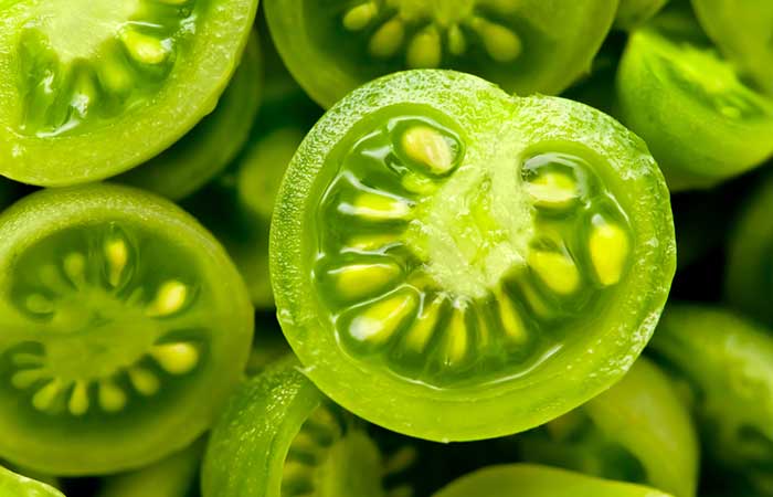 Improve spider veins with green tomatoes