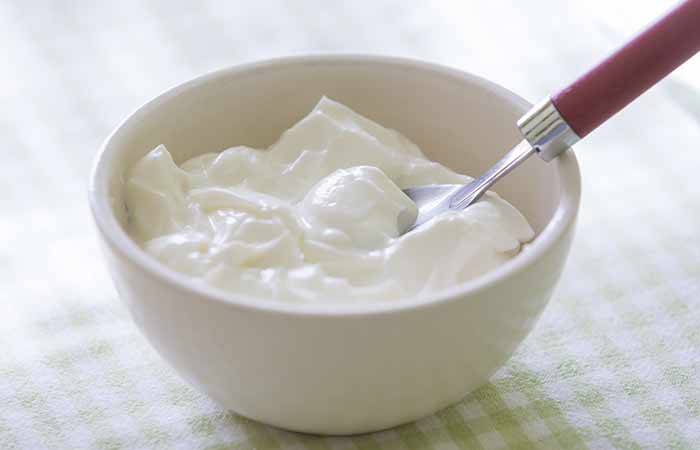 Yogurt to get rid of black knees and elbows