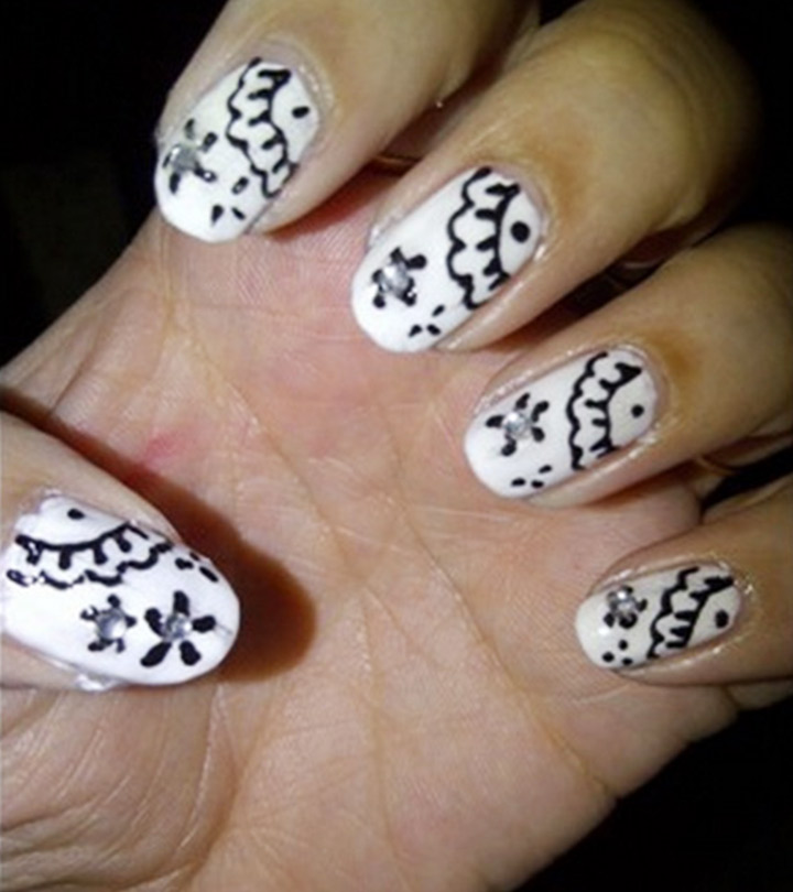 8 Black And White Nail Art Designs With Pictures And Styling Tips,Sketch Office Building Design Concepts