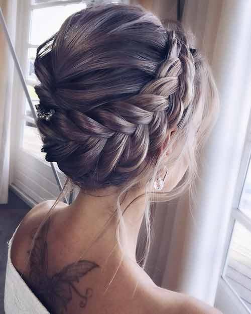 55 Prom Hairstyles To Make You Feel Like A Princess!