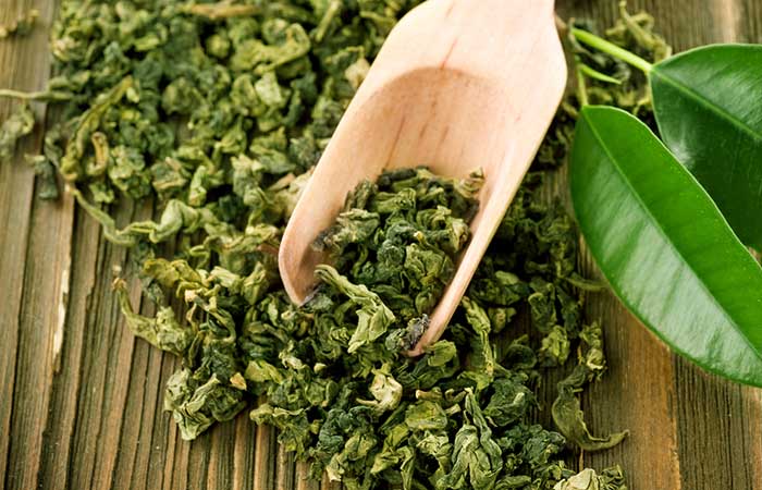 Homemade green tea scrub for oily skin