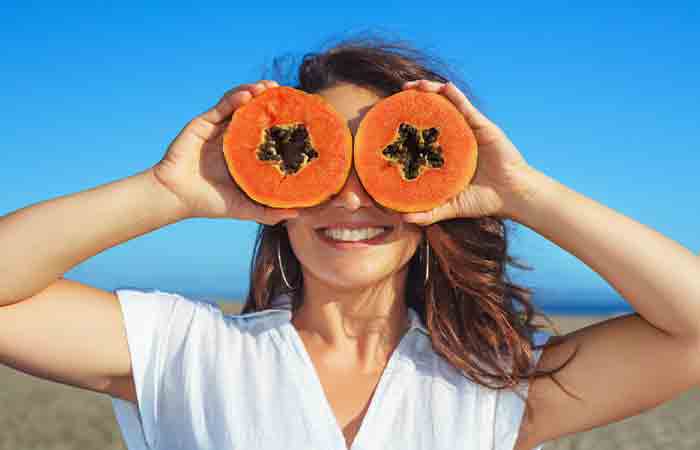 Papaya face pack is hydrating for dull skin