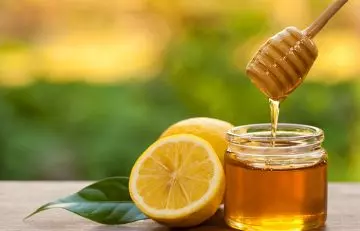 Honey And Lemon Face Pack