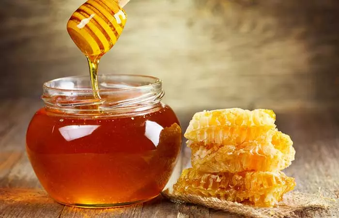 Homemade honey scrub for oily skin