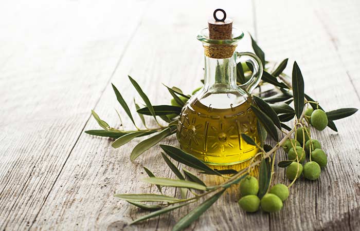 Olive oil for dandruff on eyelashes