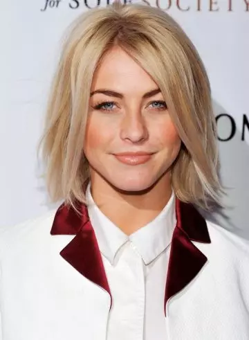 Shoulder-length bob with textured subtle waves hairstyle