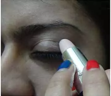 Application of foundation for perfect Bhartanyatam makeup