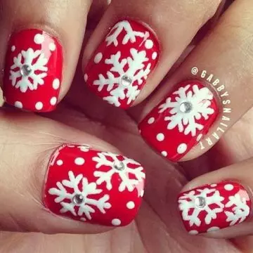 Snowflakes 3D nail art design