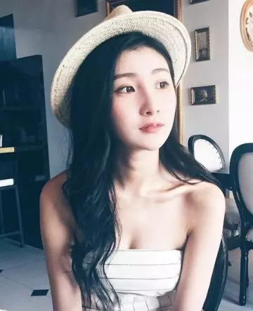 Sham Yen Yi beautiful girl
